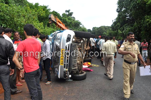 tempo accident in karkala 4